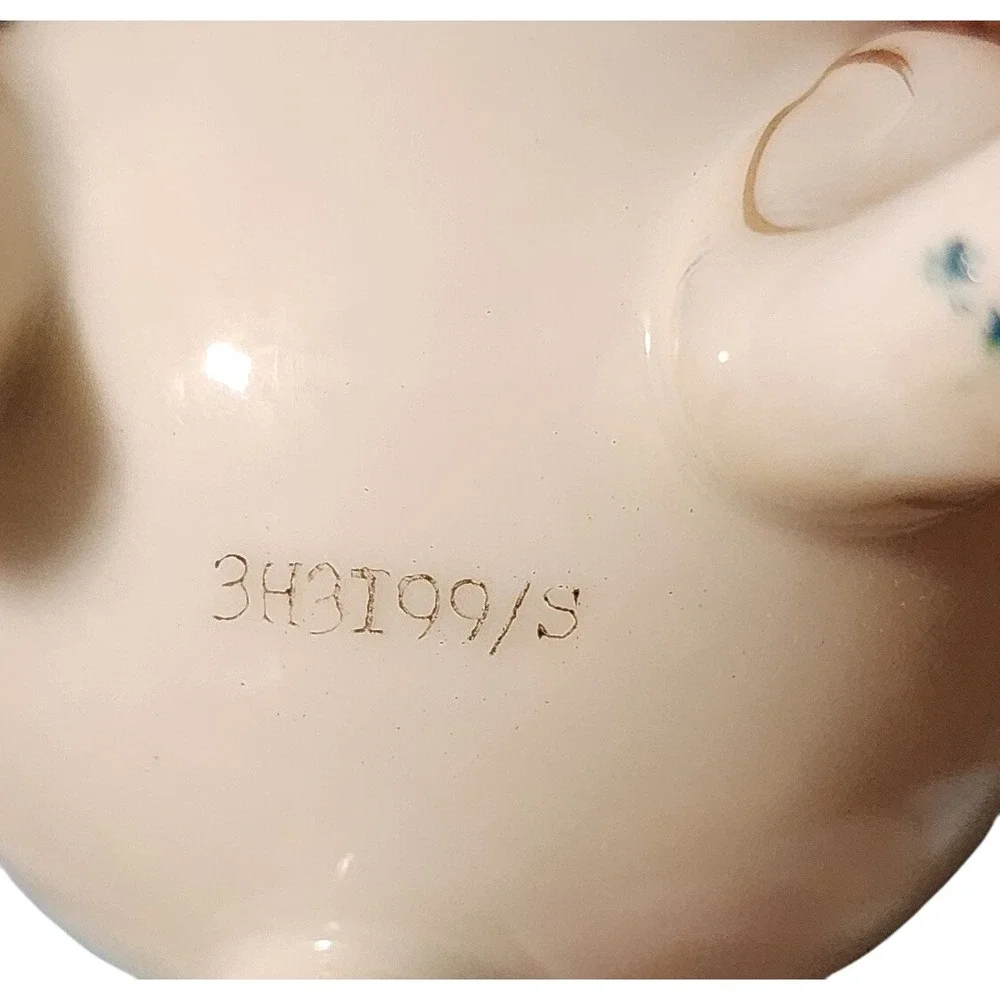VTG Napcoware Vase Porcelain Egg Shaped 3 Footed Planters Set Floral Rose Decor